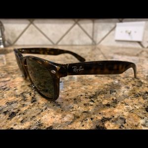 Rayban New Wayfarer sunglasses